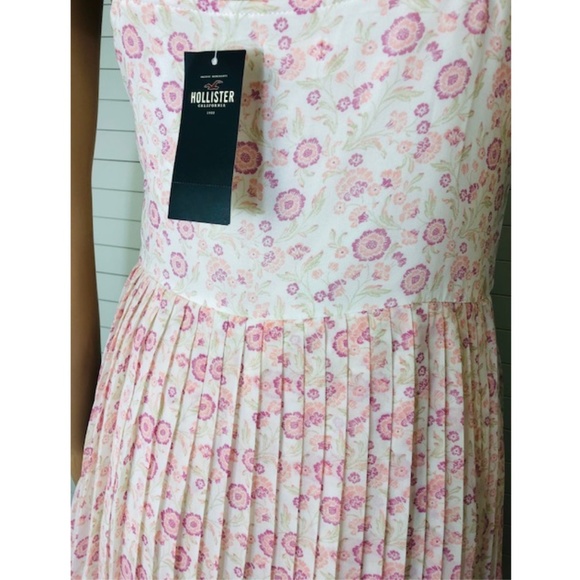 NWT Hollister Spaghetti Strap Pleated Floral Dress - Picture 5 of 6